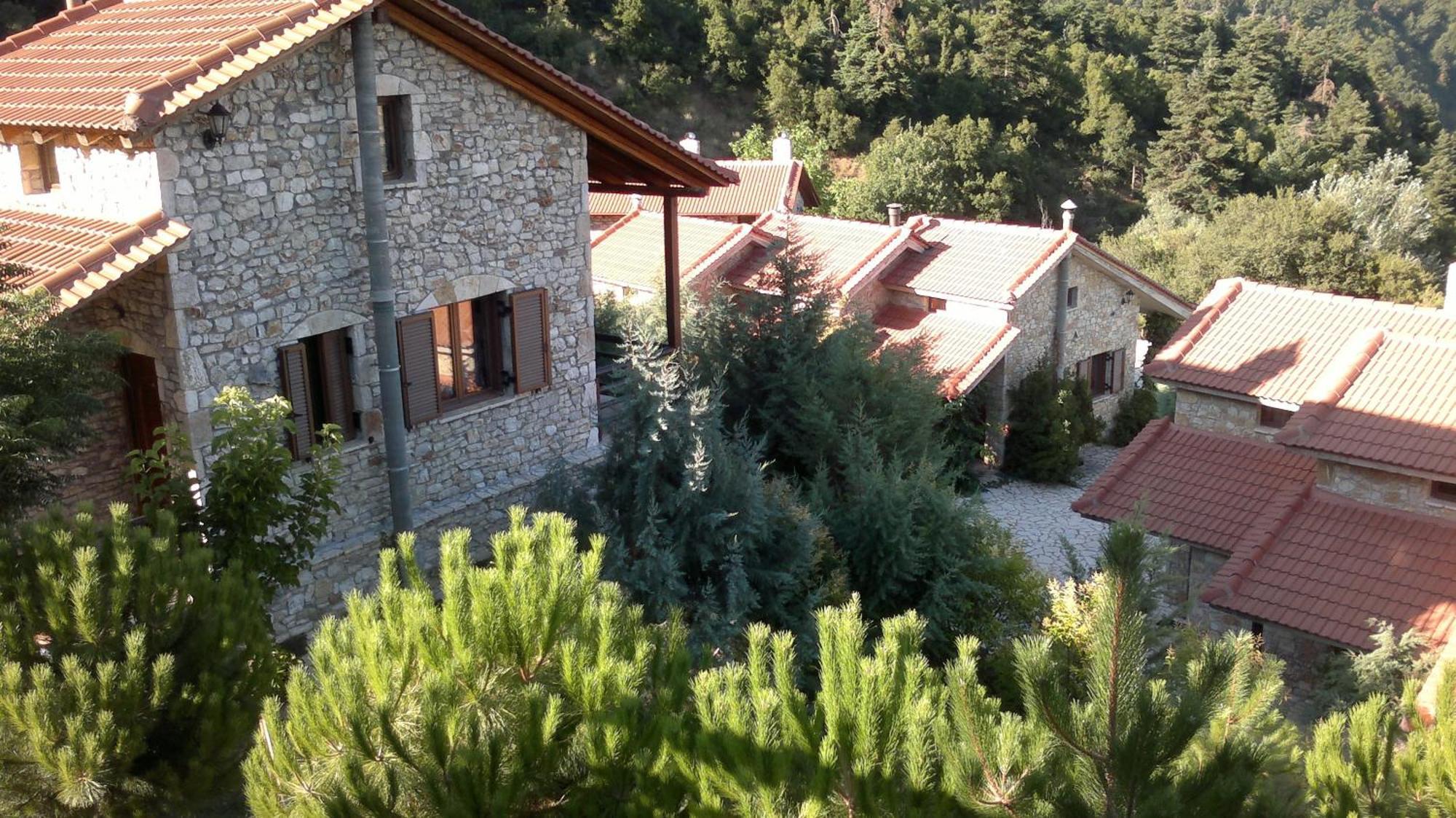 Georgio'S V Chalet Kalavrita Exterior photo