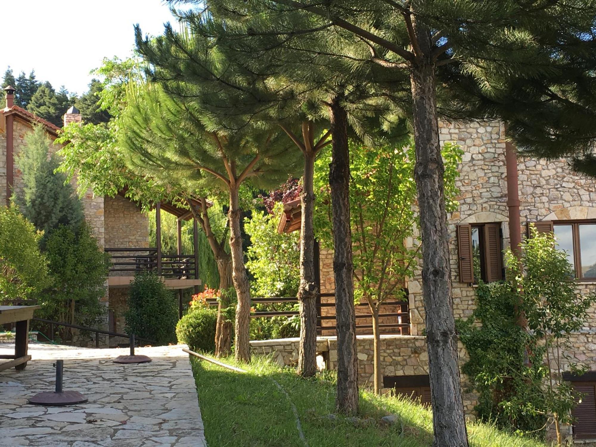Georgio'S V Chalet Kalavrita Exterior photo